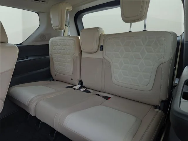 2025 Nissan Armada Platinum Reserve - Photo 24