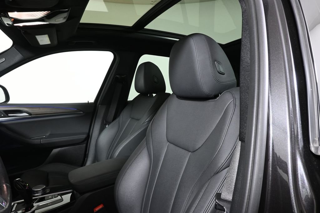 Used 2021 Gray BMW sDrive30i image 5