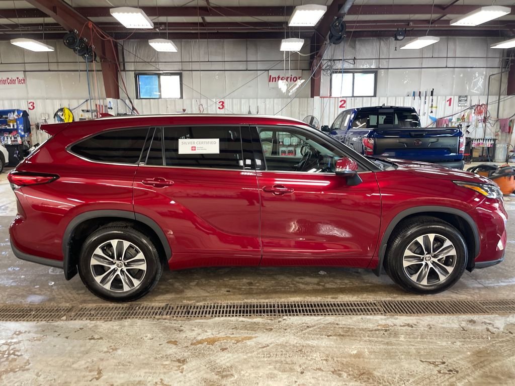 Used 2021 Red Toyota XLE image 6