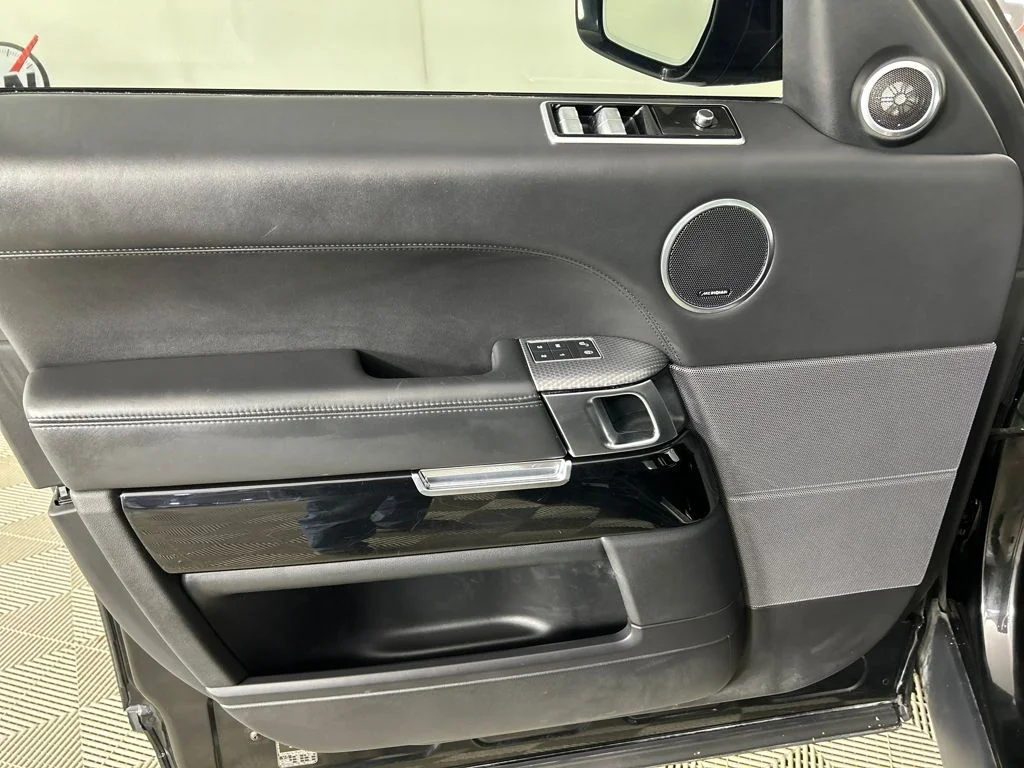 Used 2019 Black Land Rover Supercharged image 10