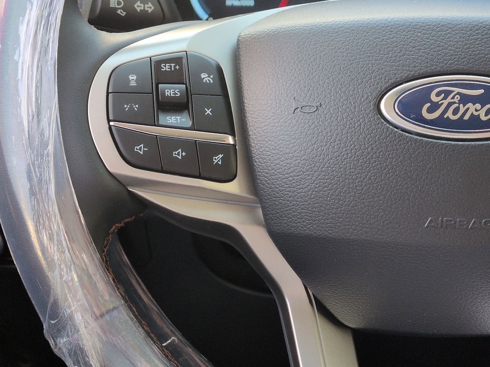 New 2026 Star White Ford Active image 24