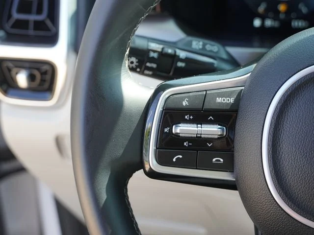 Used 2023 White Kia SX image 30