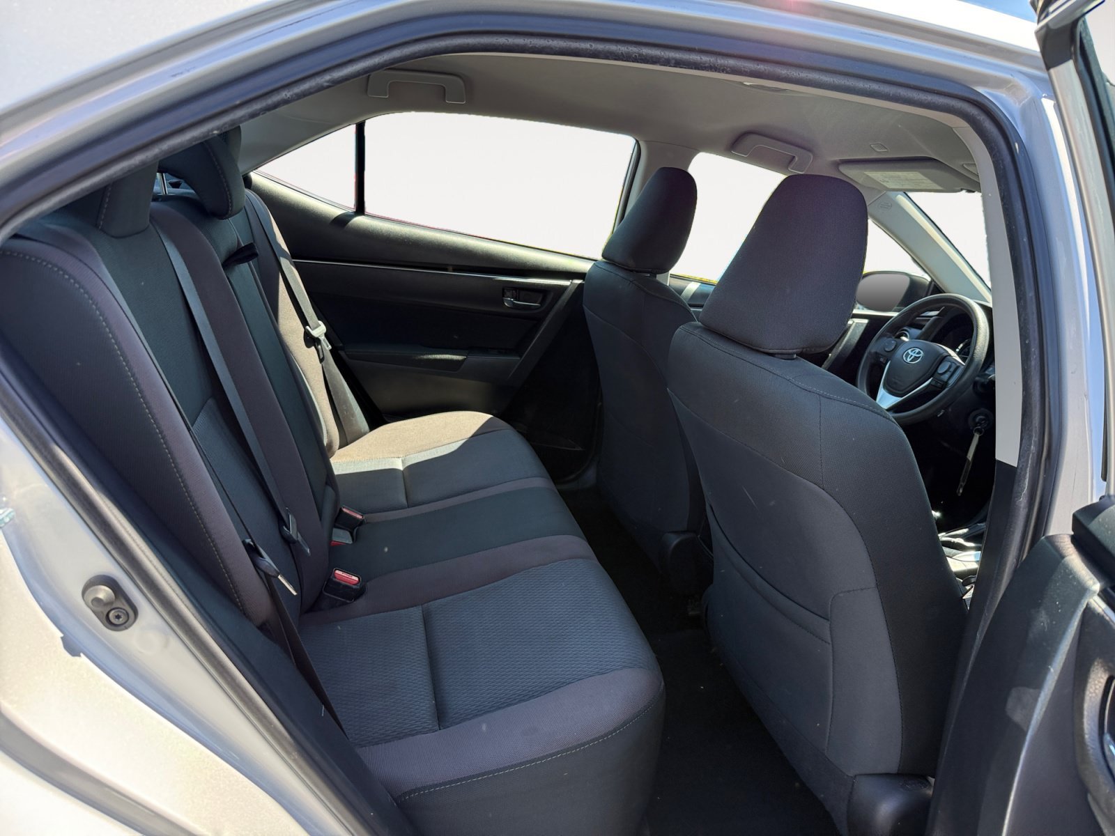 Used 2018 Classic Silver Metallic Toyota LE image 18