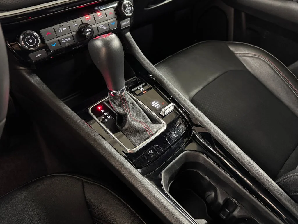 Used 2024 White Jeep Trailhawk image 22