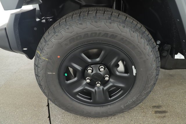 New 2026 Bright White Clear-Coat Exterior Paint Jeep Sport image 7