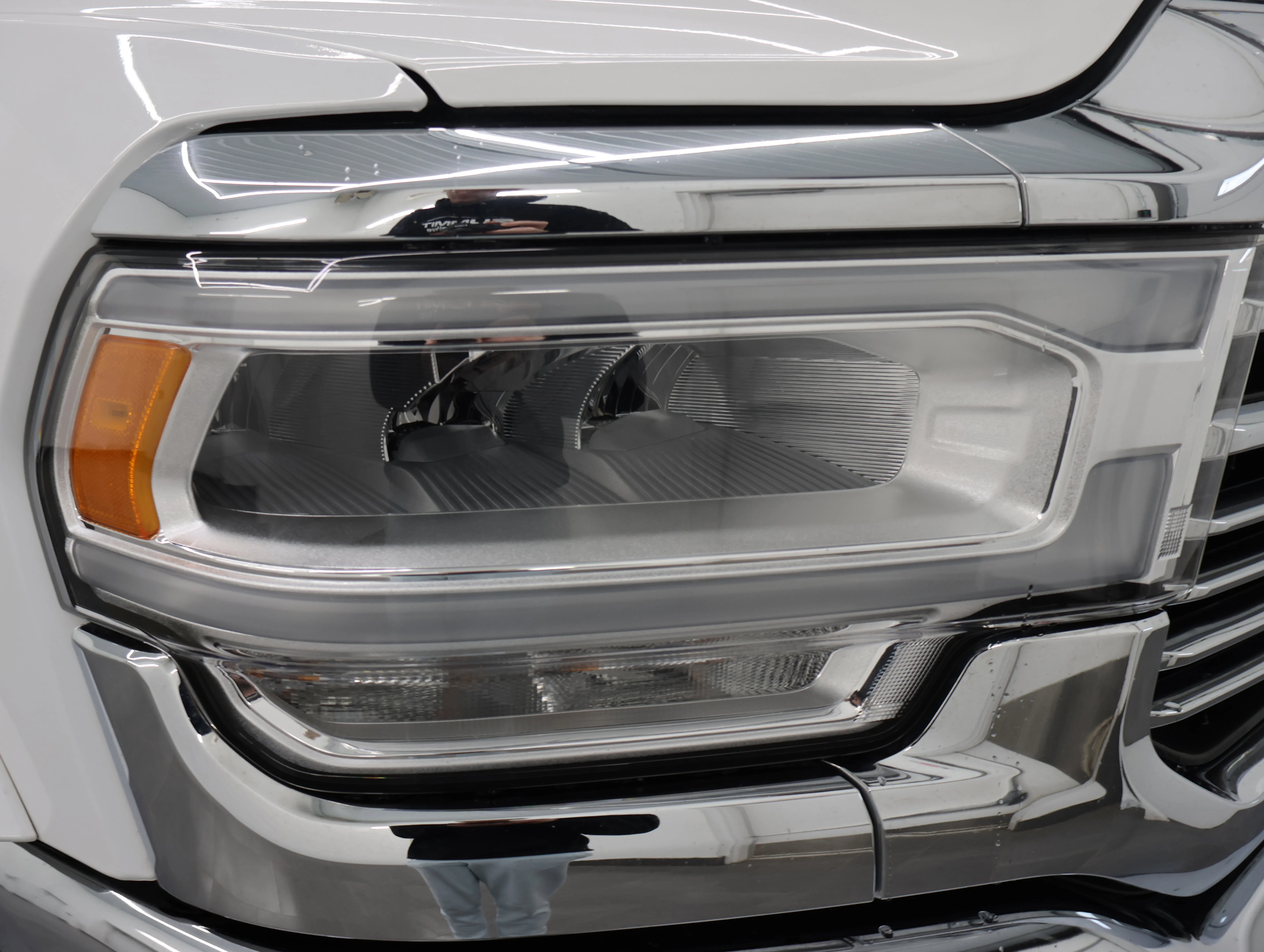 Used 2021 Bright White Clearcoat Ram Laramie image 22