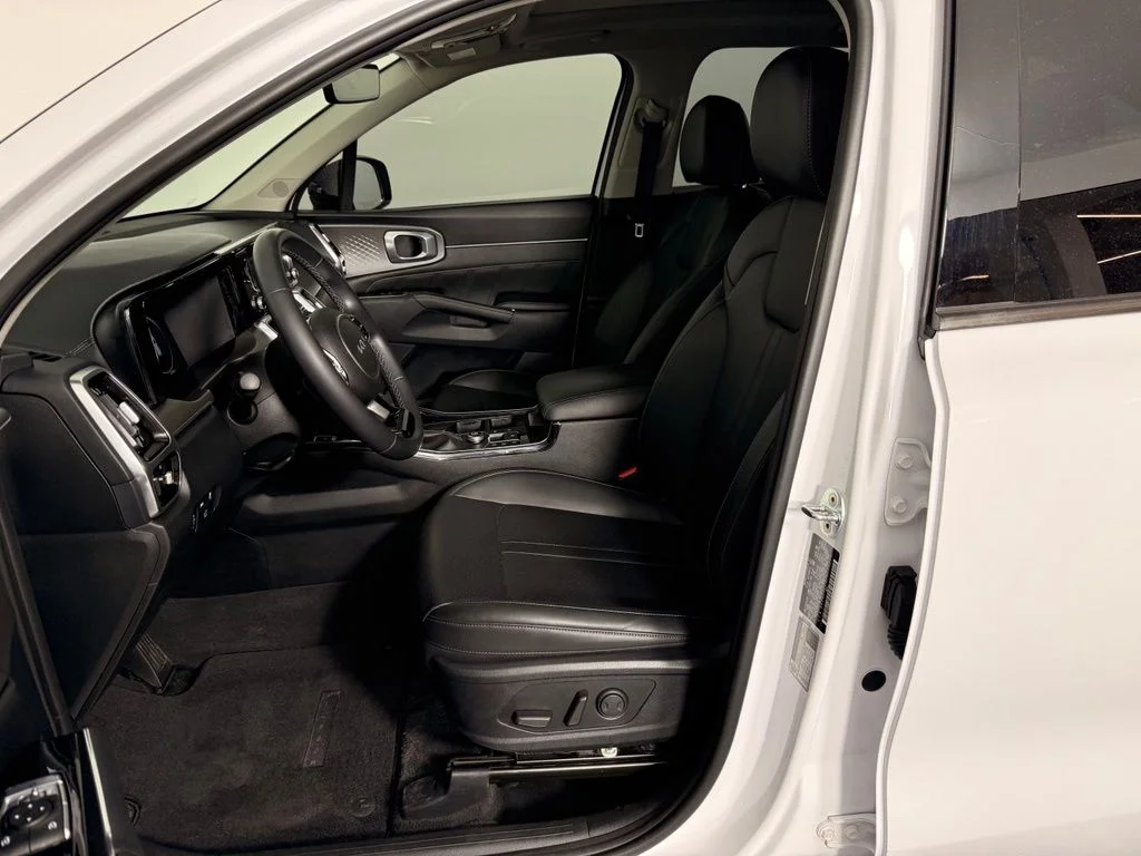 Used 2023 White Kia SX image 20