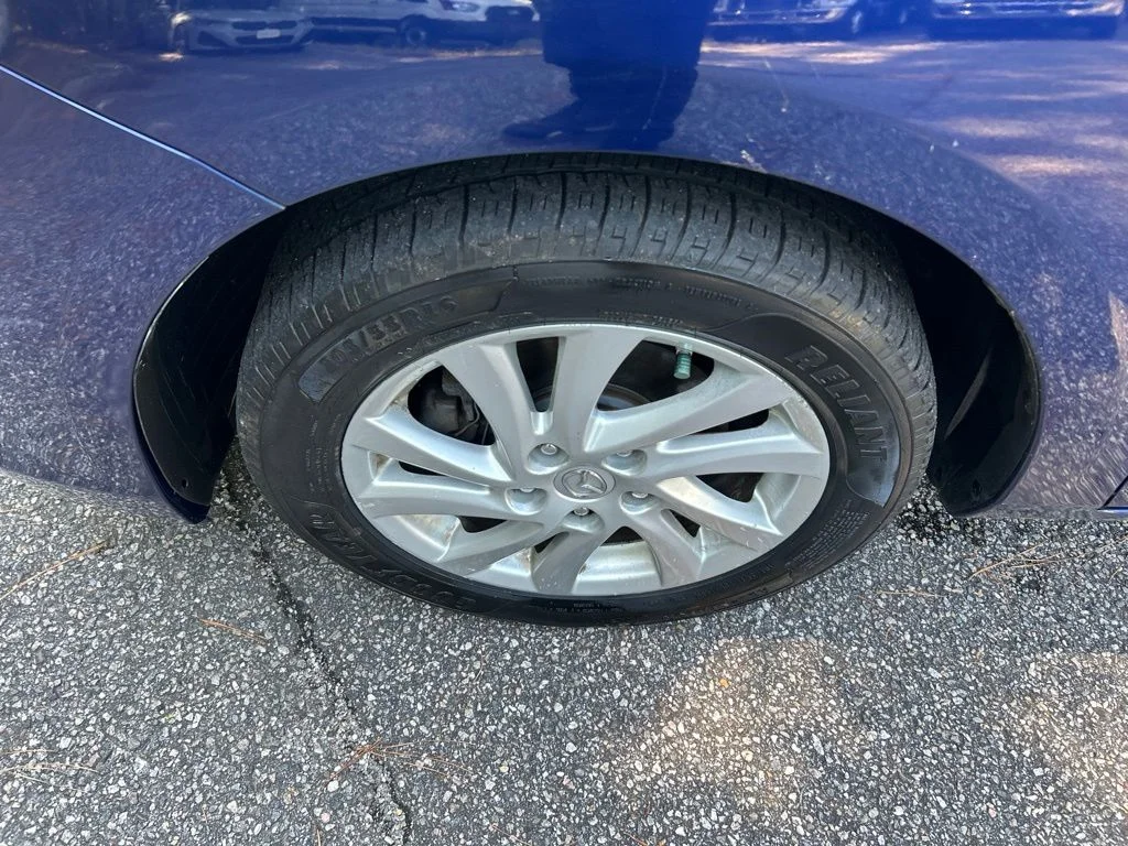 Used 2012 Blue Mazda i Touring image 12