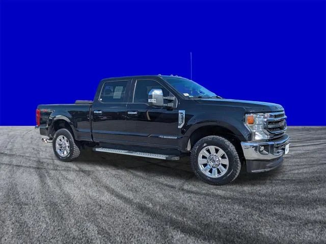 Used 2020 Black Metallic Ford Lariat image 2