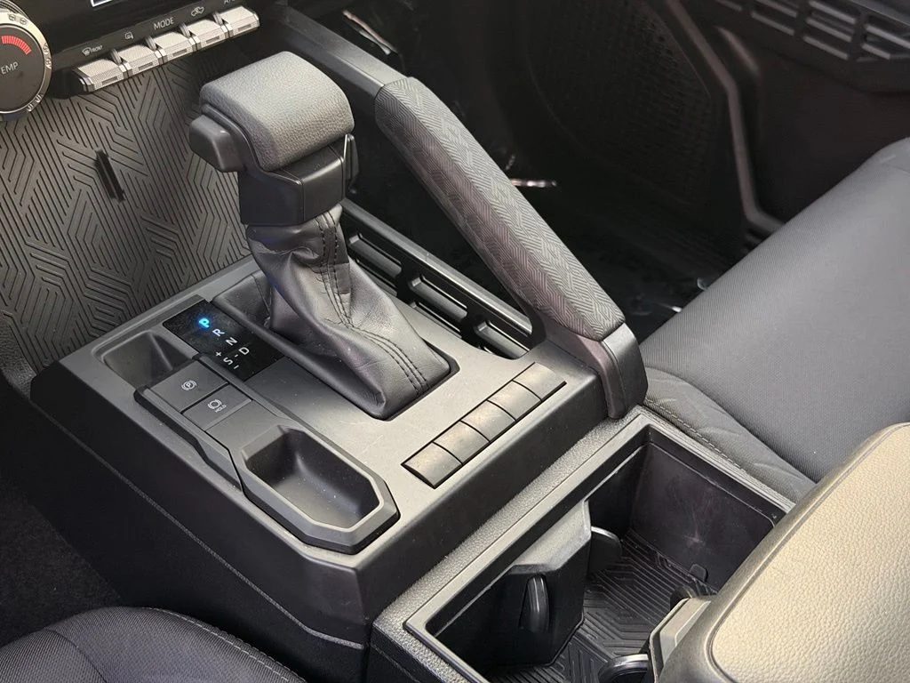 Used 2024  Toyota SR image 14
