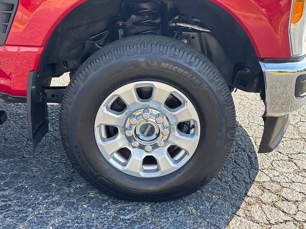 Used 2023 Red Ford XLT image 10