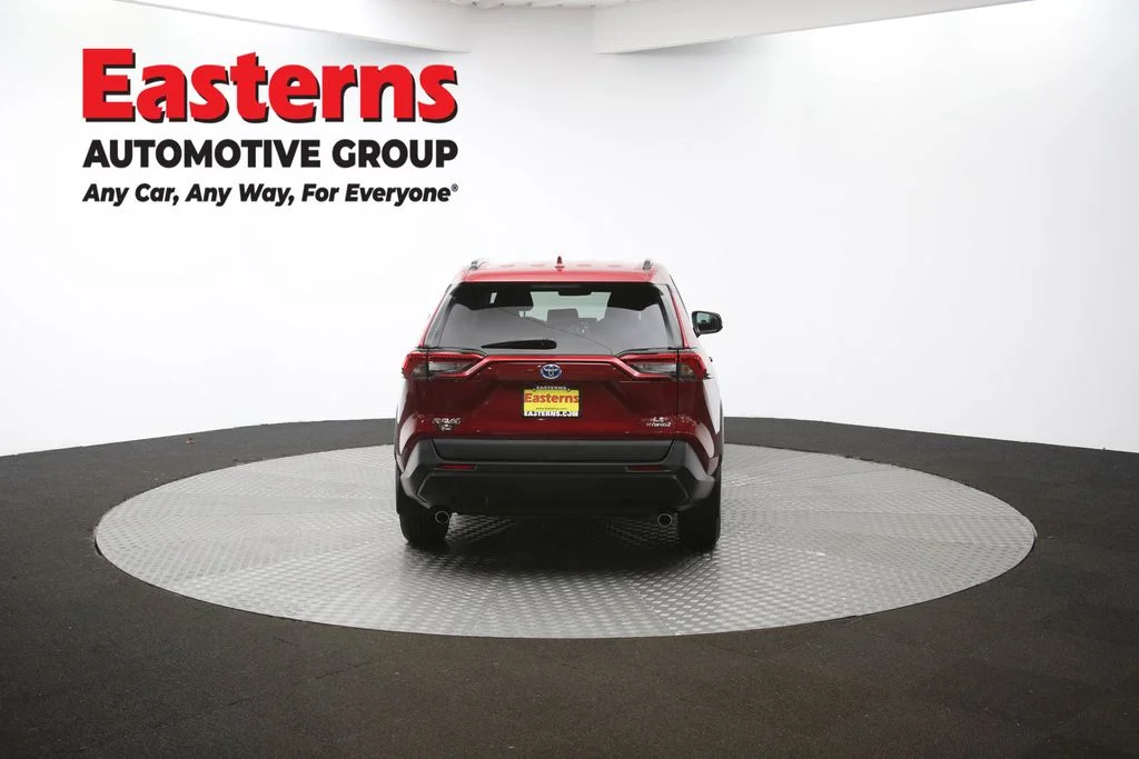 Used 2021 Red Toyota LE image 34