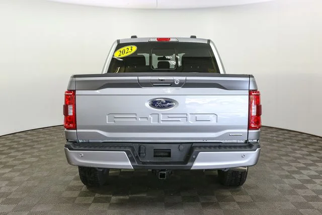 Used 2023 Silver Ford XLT image 10