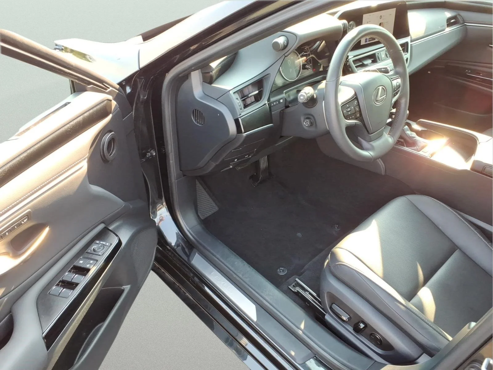Used 2023 Black Lexus 250 image 10