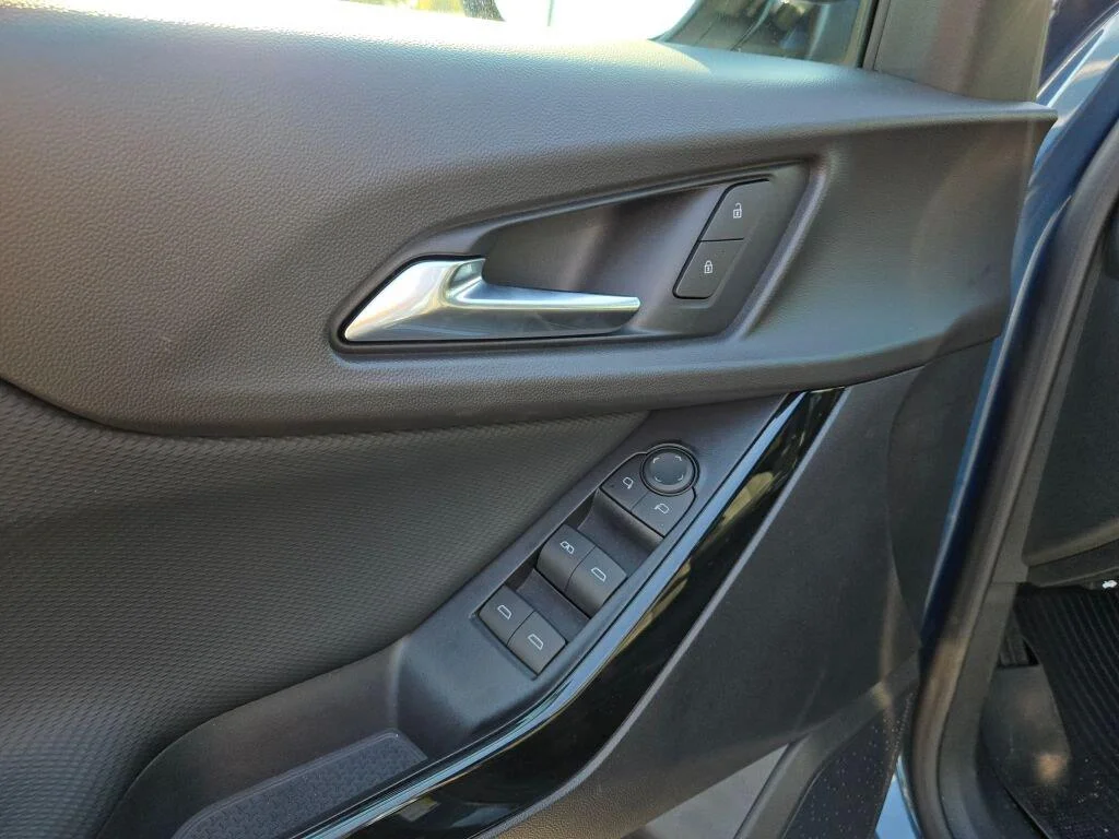 2027 Chevrolet Equinox LT - Photo 21