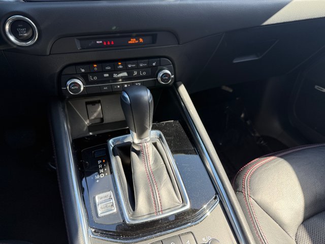Certified Used 2025 Gray Metallic Mazda 2.5 S Carbon Edition image 13