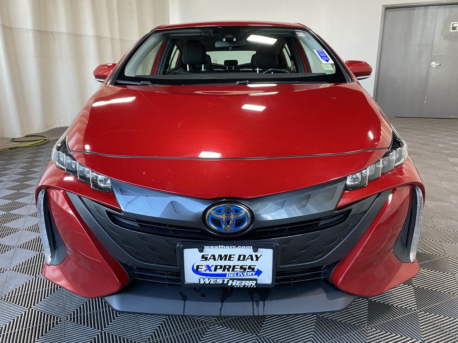Used 2021 Supersonic Red Toyota XLE image 4