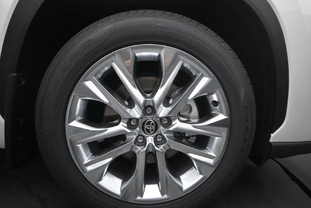 New 2026 Wind Chill Pearl Toyota Limited image 18