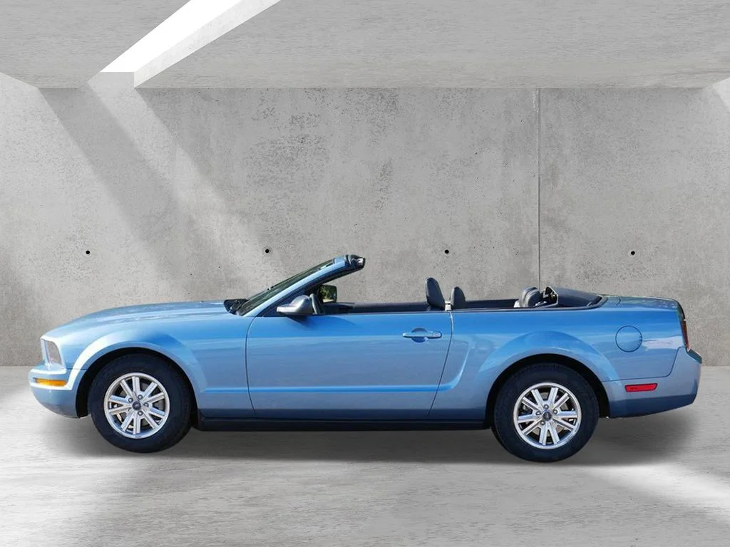 Used 2006  Ford V6 Premium image 6