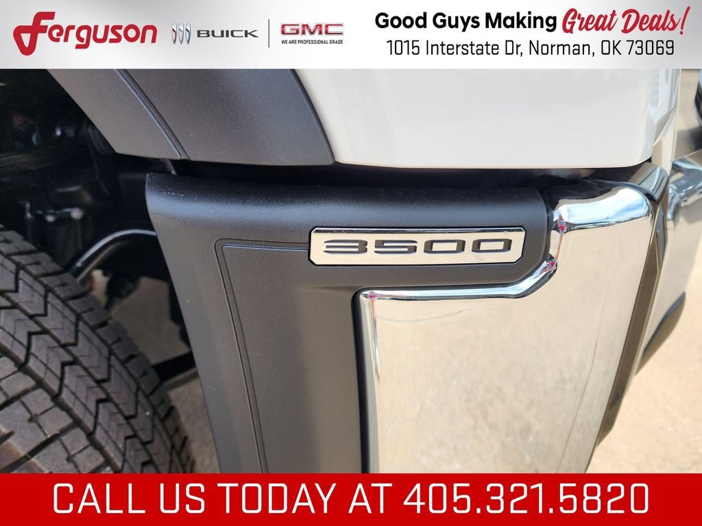 2026 GMC Sierra 3500 Chassis Cab Pro - Photo 12