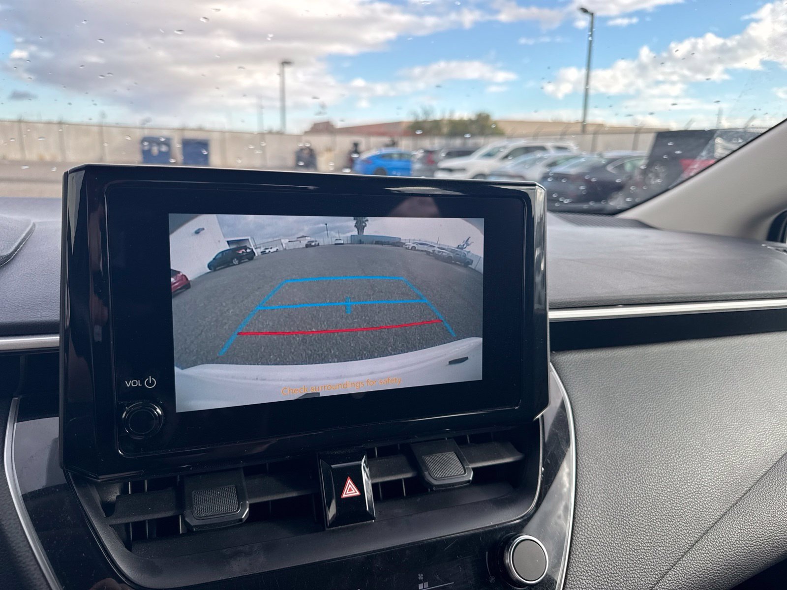 Used 2025 Ice Toyota LE image 11