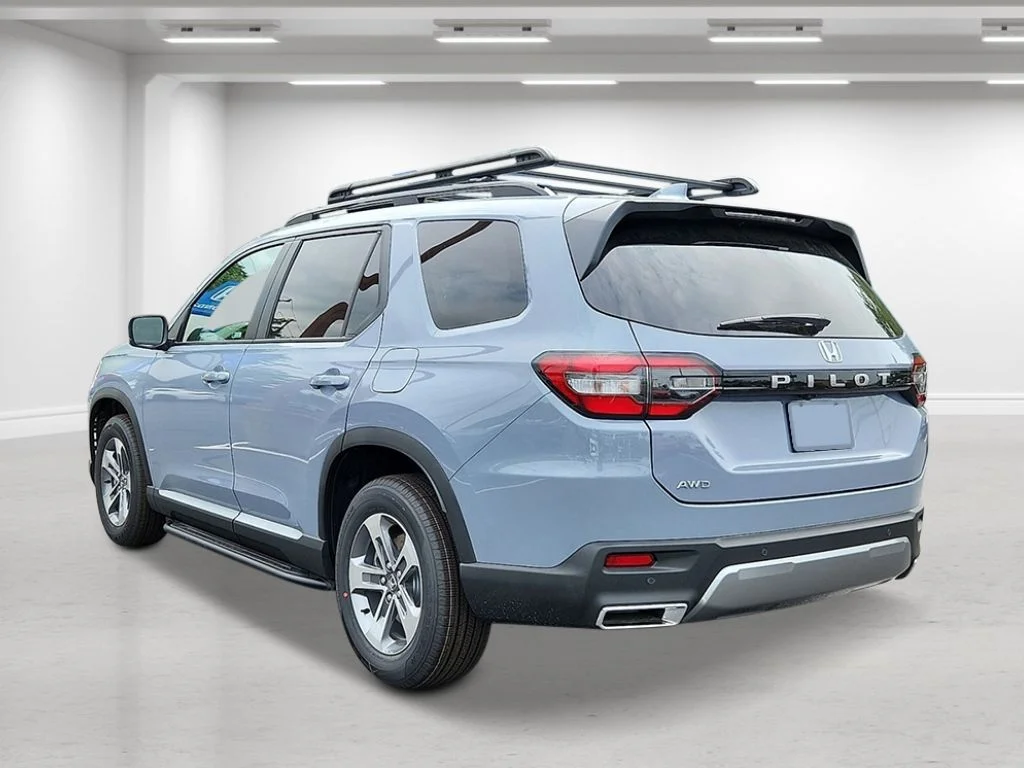 New 2026 Sonic Gray Pearl Honda EX-L image 2
