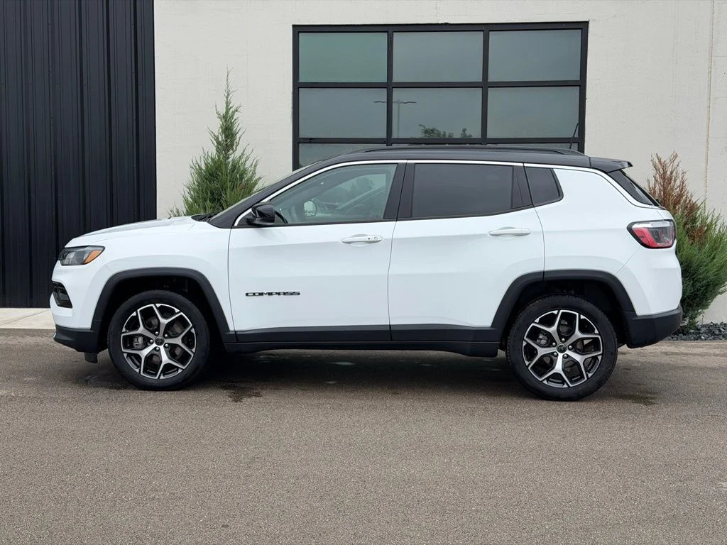Used 2025 White Jeep Limited image 2