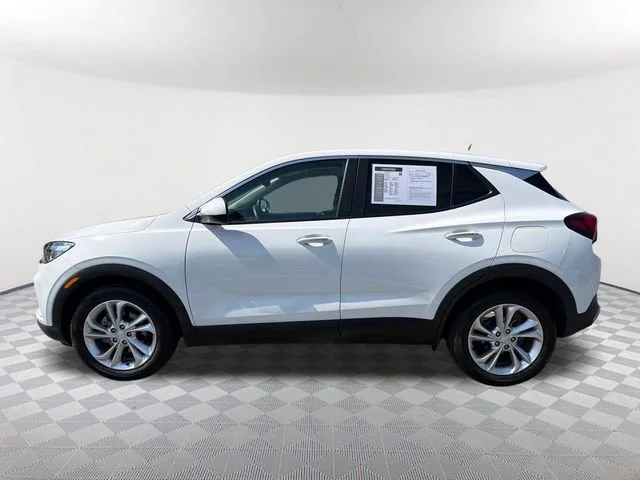 Used 2023 Summit White Buick Preferred image 8