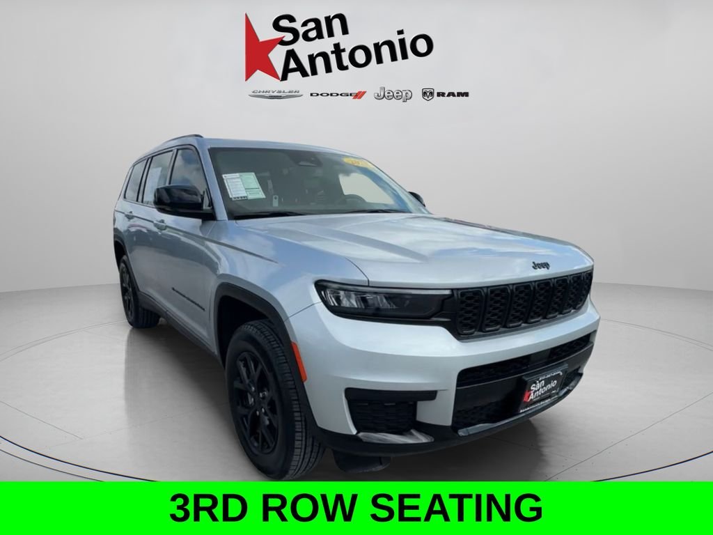 Used 2025 Silver Jeep Altitude X image 2