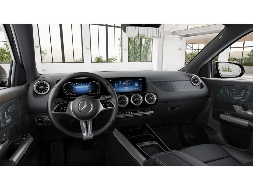 New 2026  Mercedes-Benz GLA 250 image 3