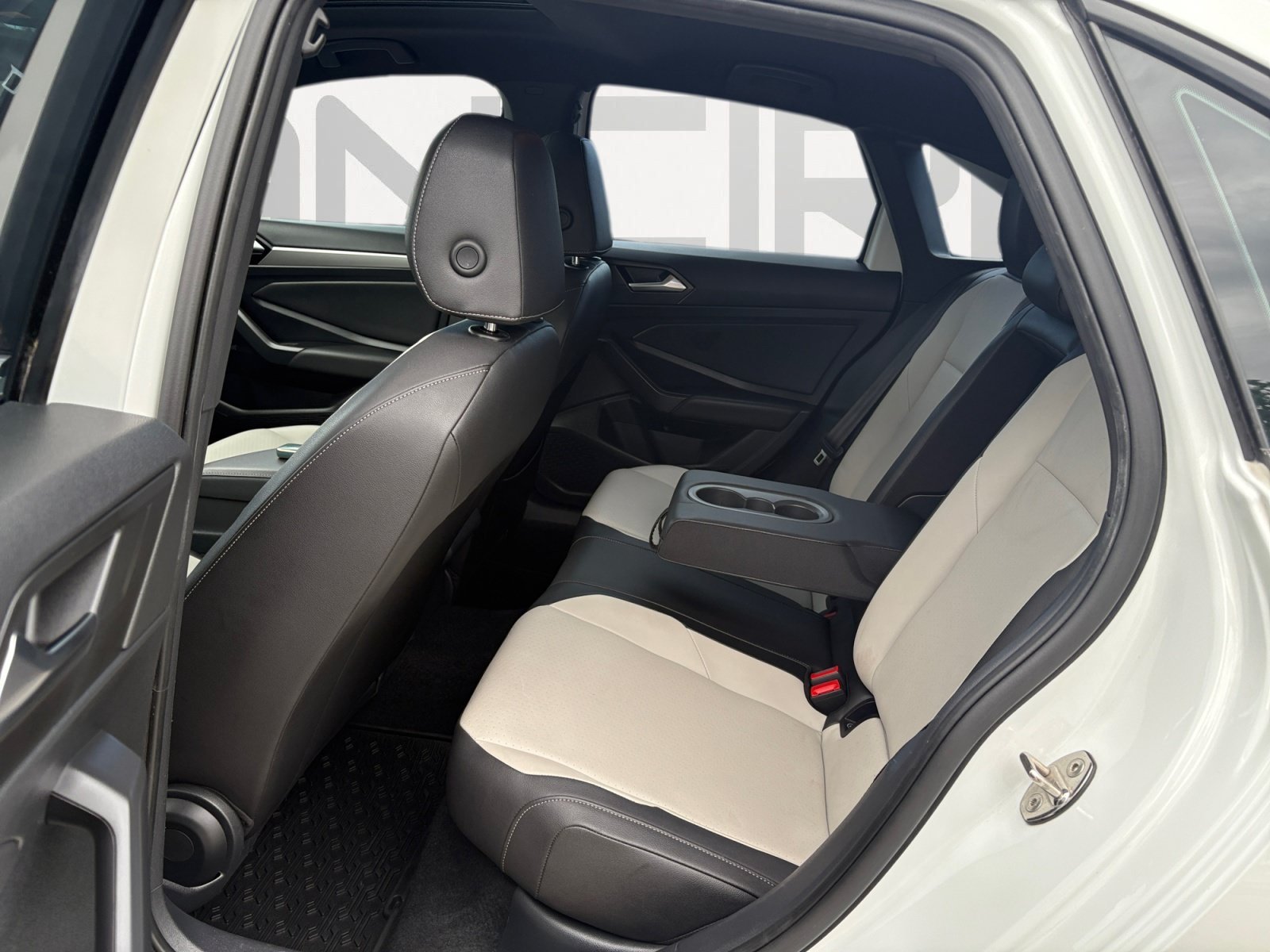 Used 2019 Pure White Volkswagen R-Line image 22