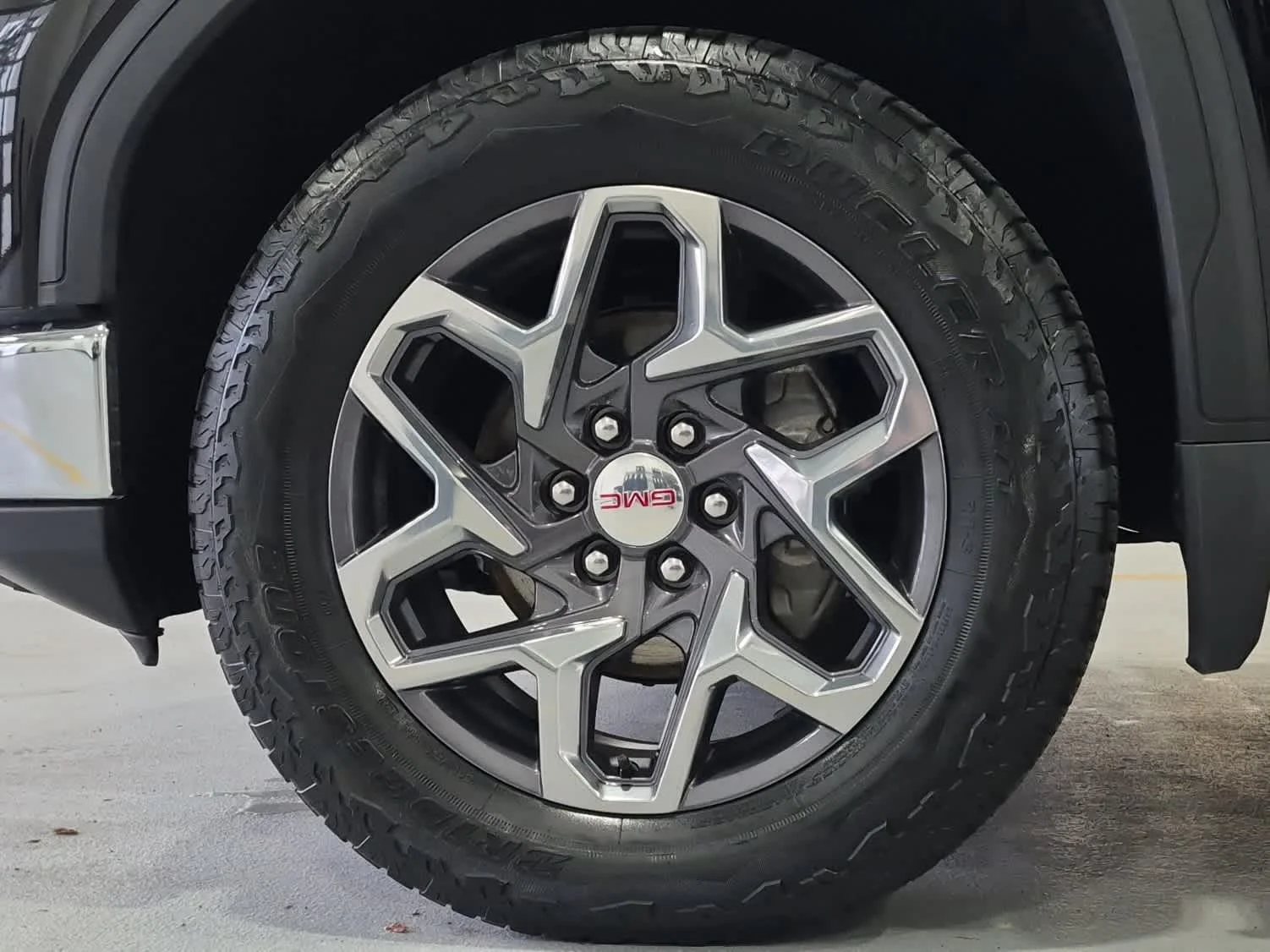 Used 2023 Onyx Black GMC SLT image 7