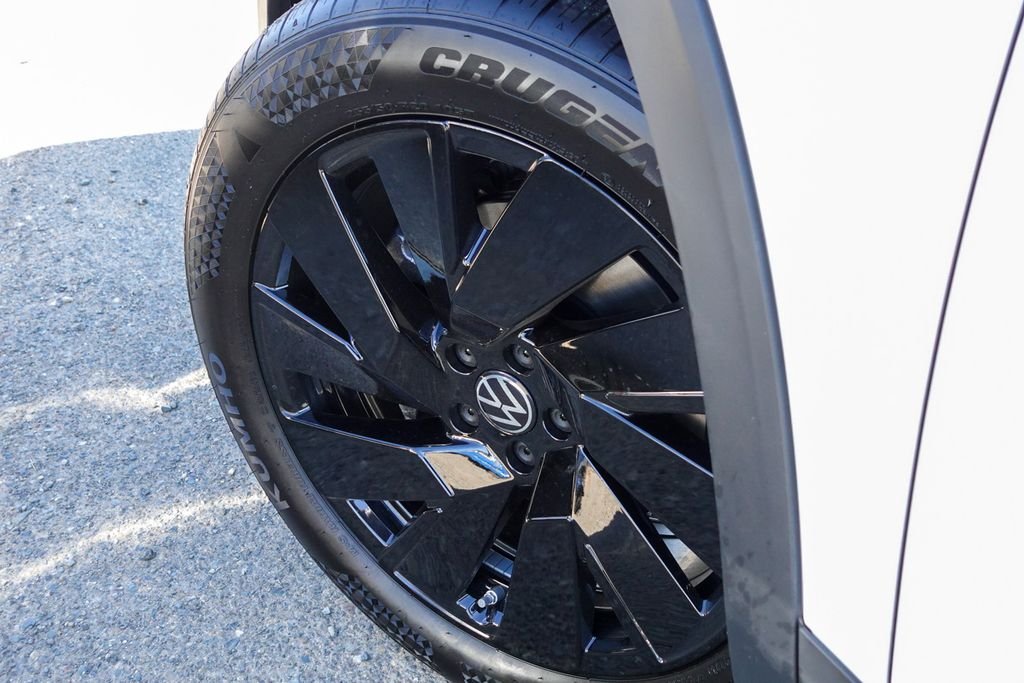 2026 Volkswagen Atlas SE w/Tech - Photo 11