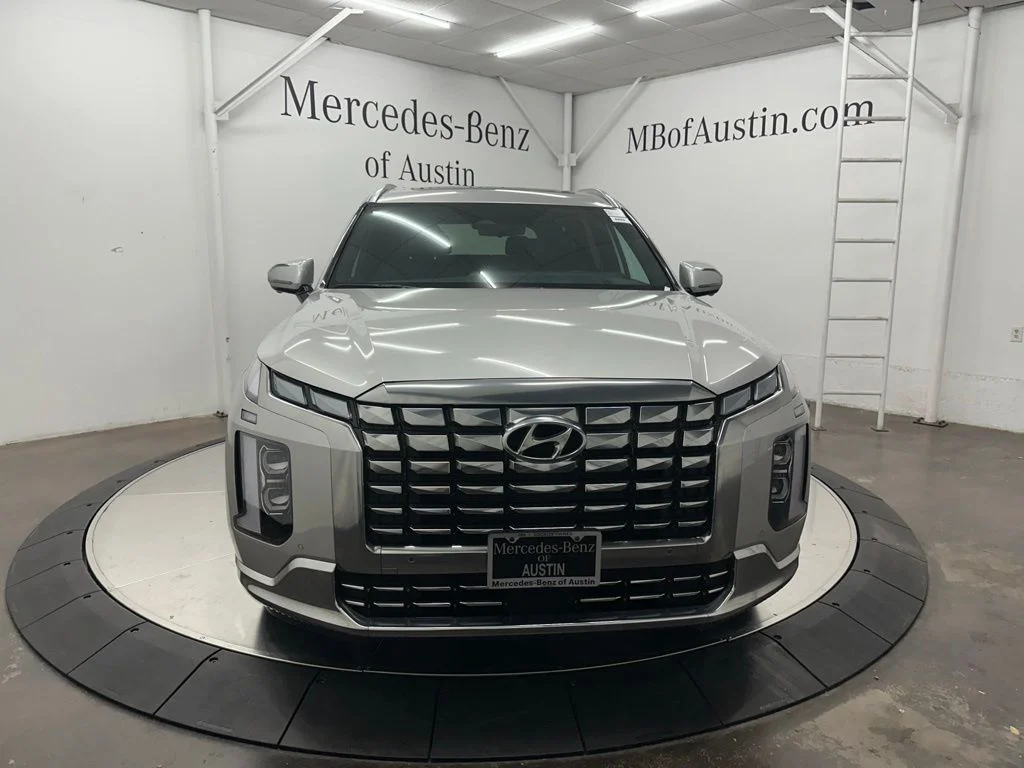Used 2025 Silver Hyundai Calligraphy image 2