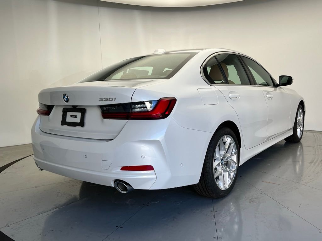 2026 Bmw 330i Sedan photo 3