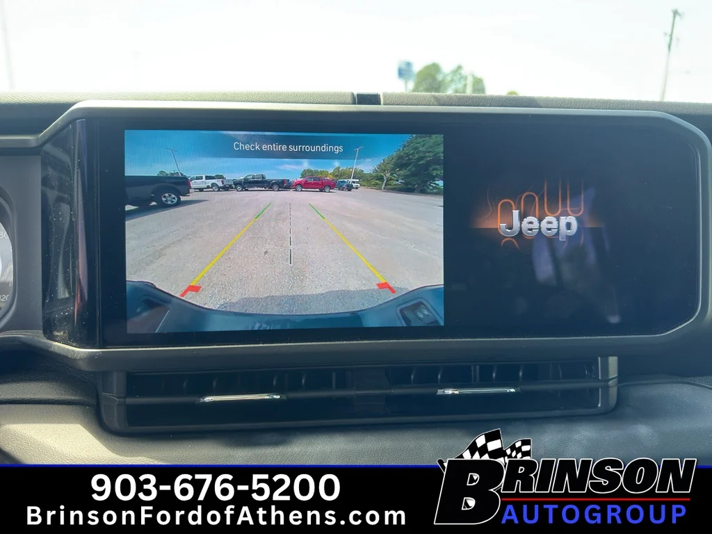 Certified Used 2025 Anvil Clearcoat Jeep Texas Trail image 18