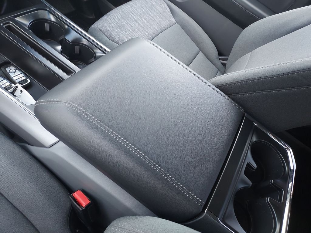 Used 2023 Gray Ford XLT image 27