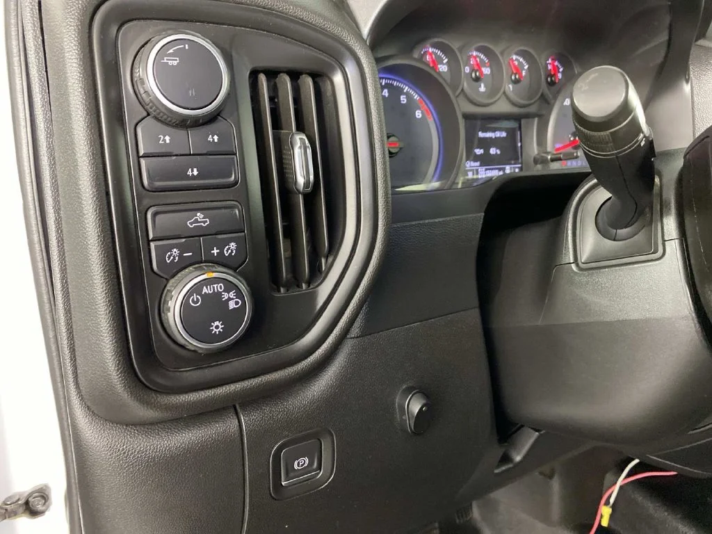 Used 2020 Summit White Chevrolet Work Truck image 14