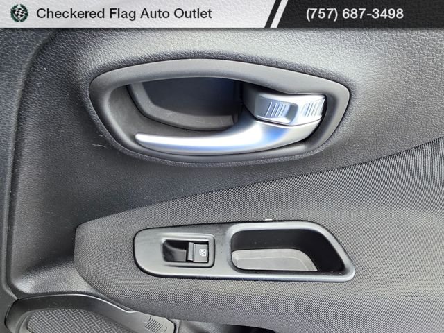 Used 2021 Sting-Gray Clearcoat Jeep Latitude image 46