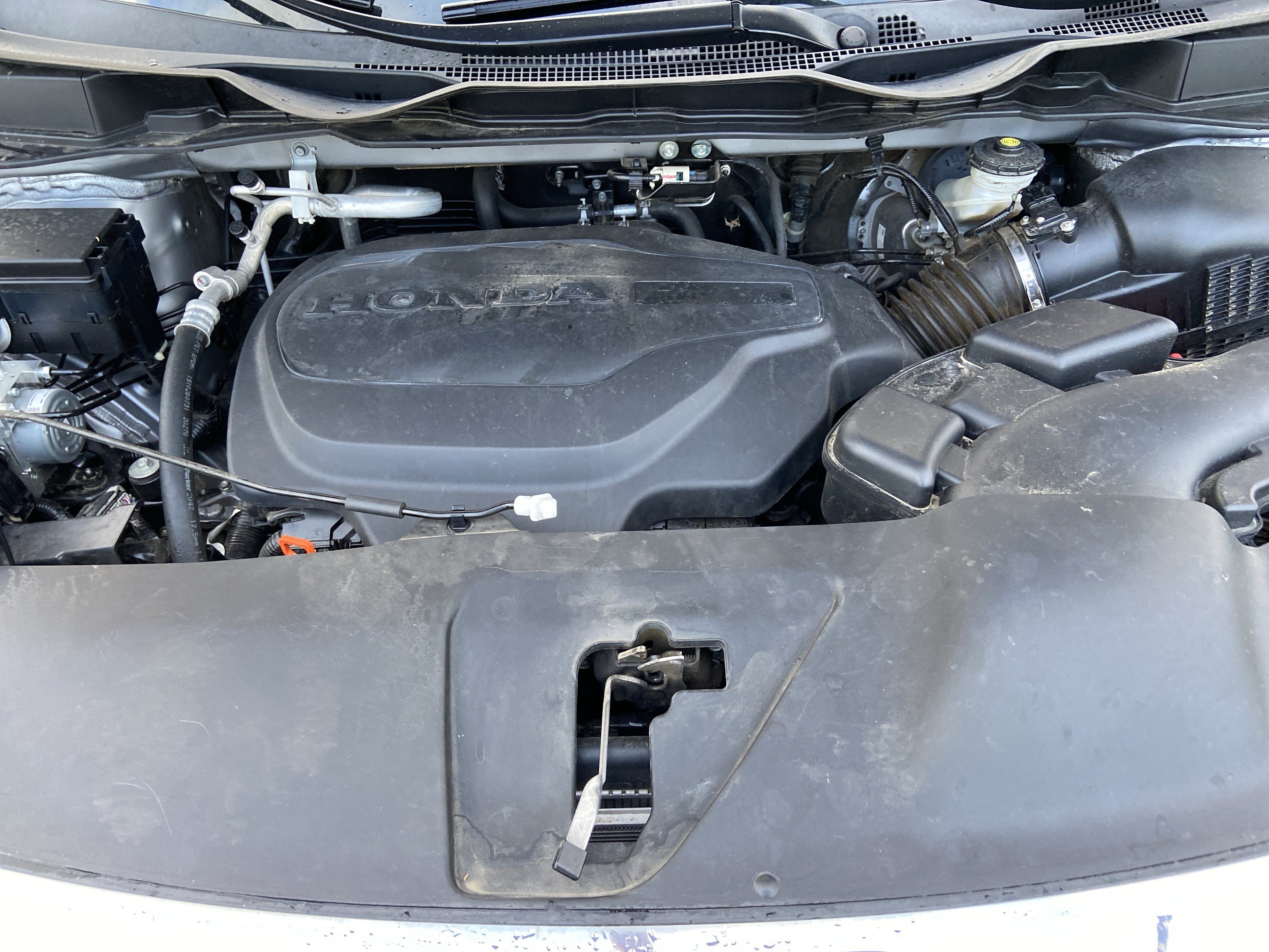 Used 2021 Lunar Silver Metallic Honda EX-L image 27