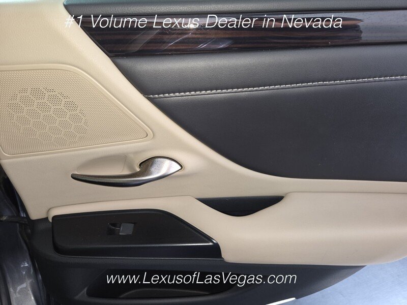 Used 2020 Gray Pearl Lexus 300h image 23