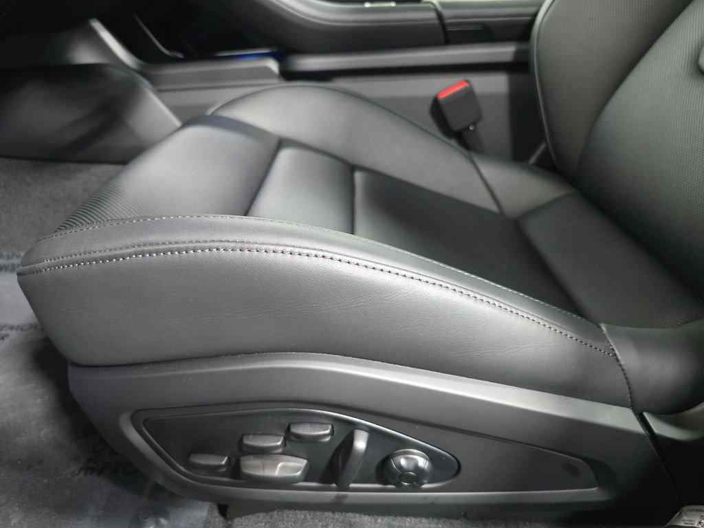 New 2026 Volcano Grey Metallic Porsche 4 image 23