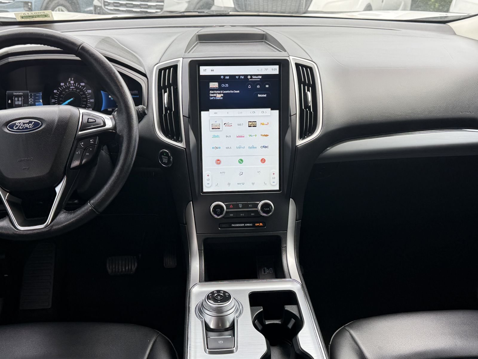 Used 2022 Oxford White Ford SEL image 15