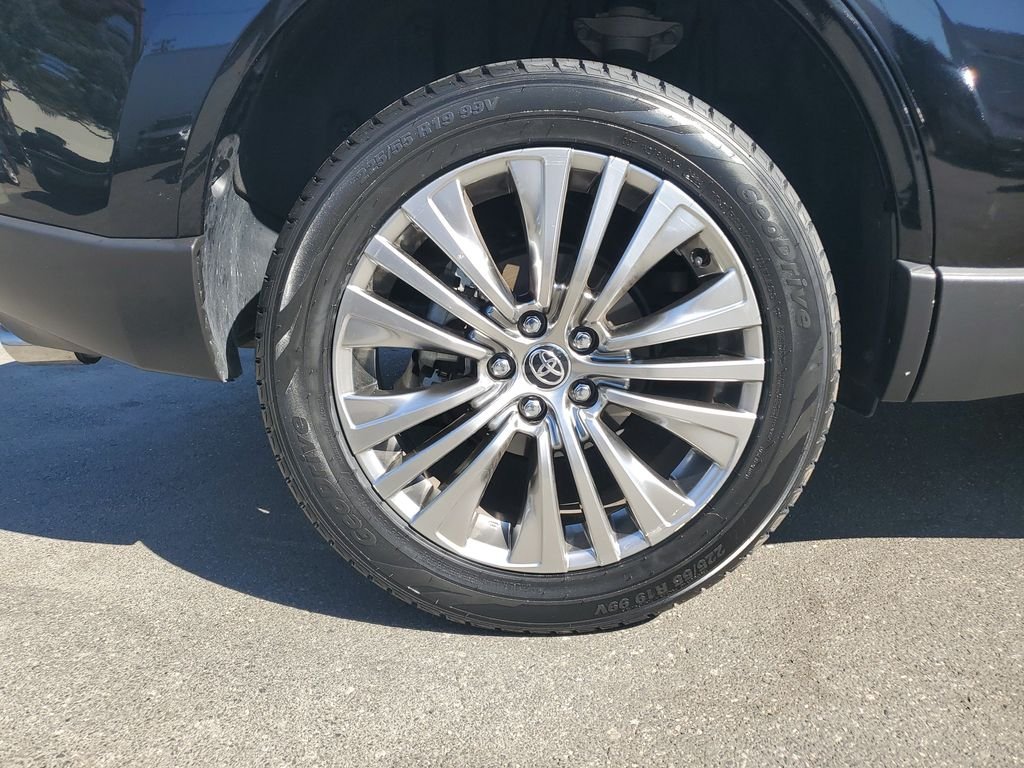 Used 2024 Black Metallic Toyota XLE image 5