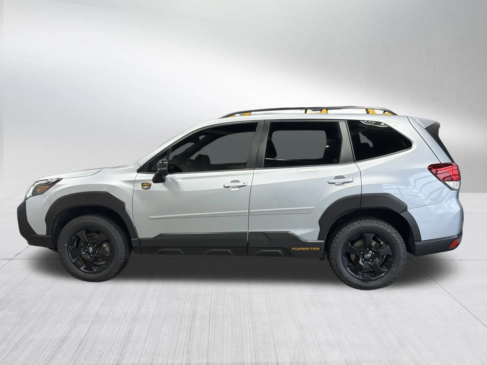 Certified Used 2022 Ice Silver Metallic Subaru Wilderness image 4