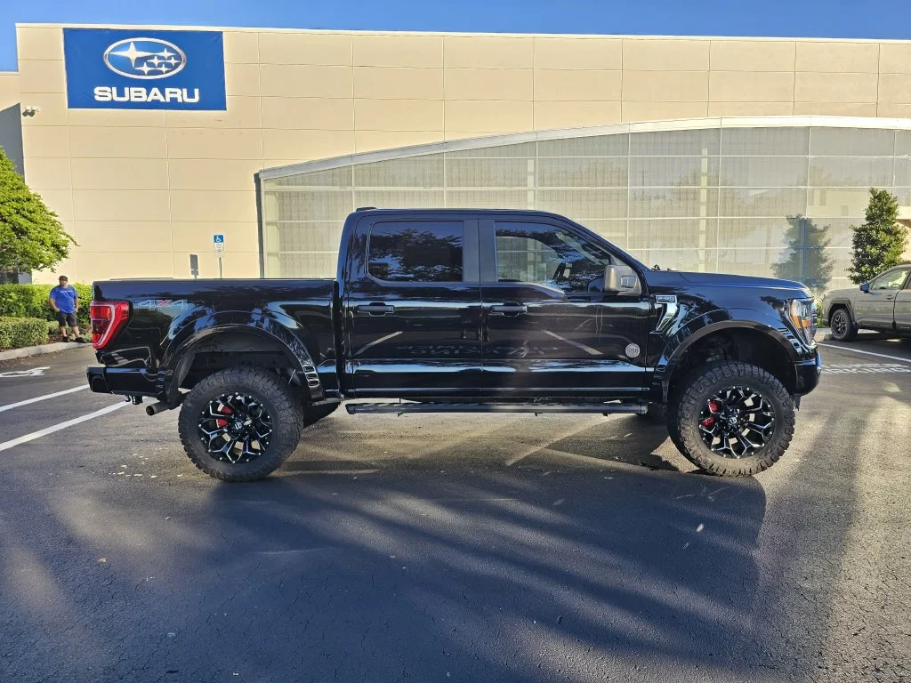 Used 2023 Black Ford XLT image 2
