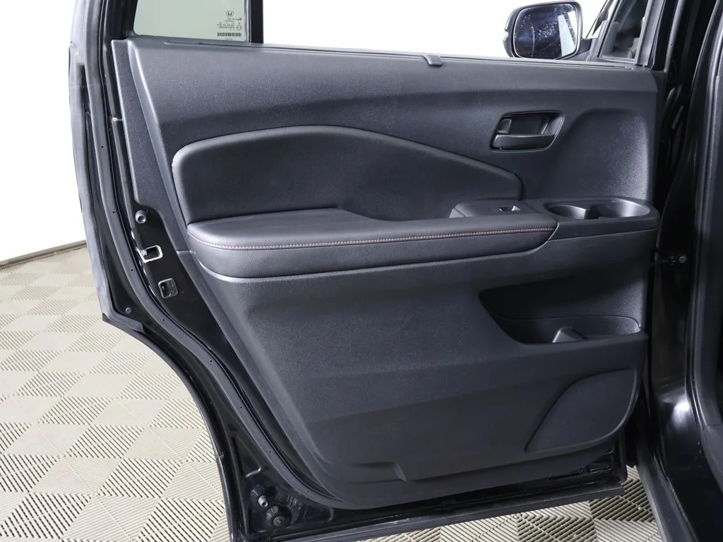Used 2023 Crystal Black Pearl Honda TrailSport image 27