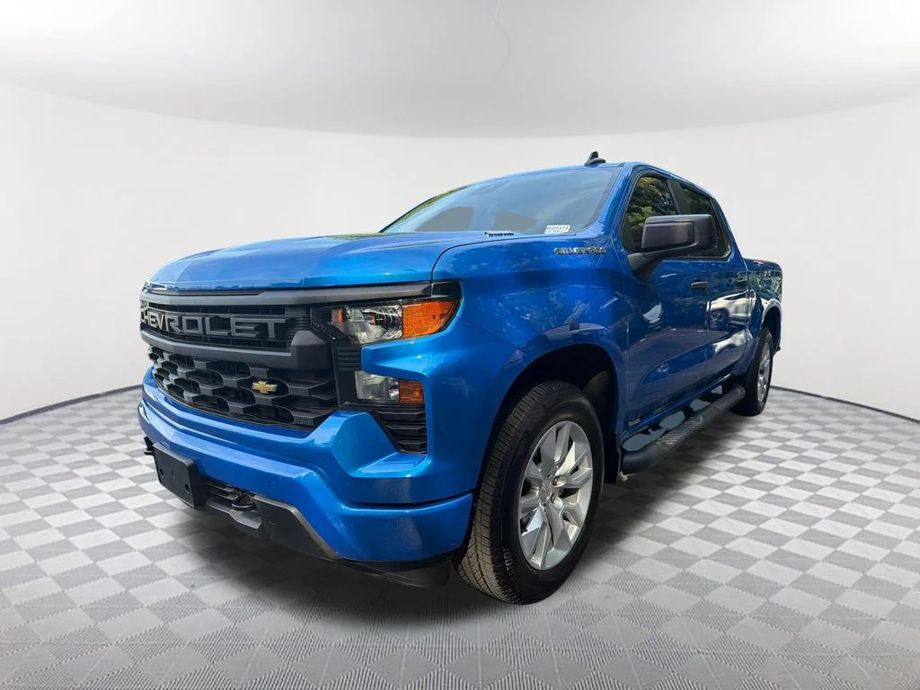 Used 2025 Blue Chevrolet Custom image 1