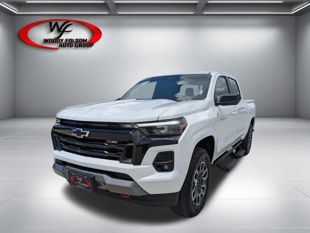 Used 2026 White Chevrolet Z71 image 9