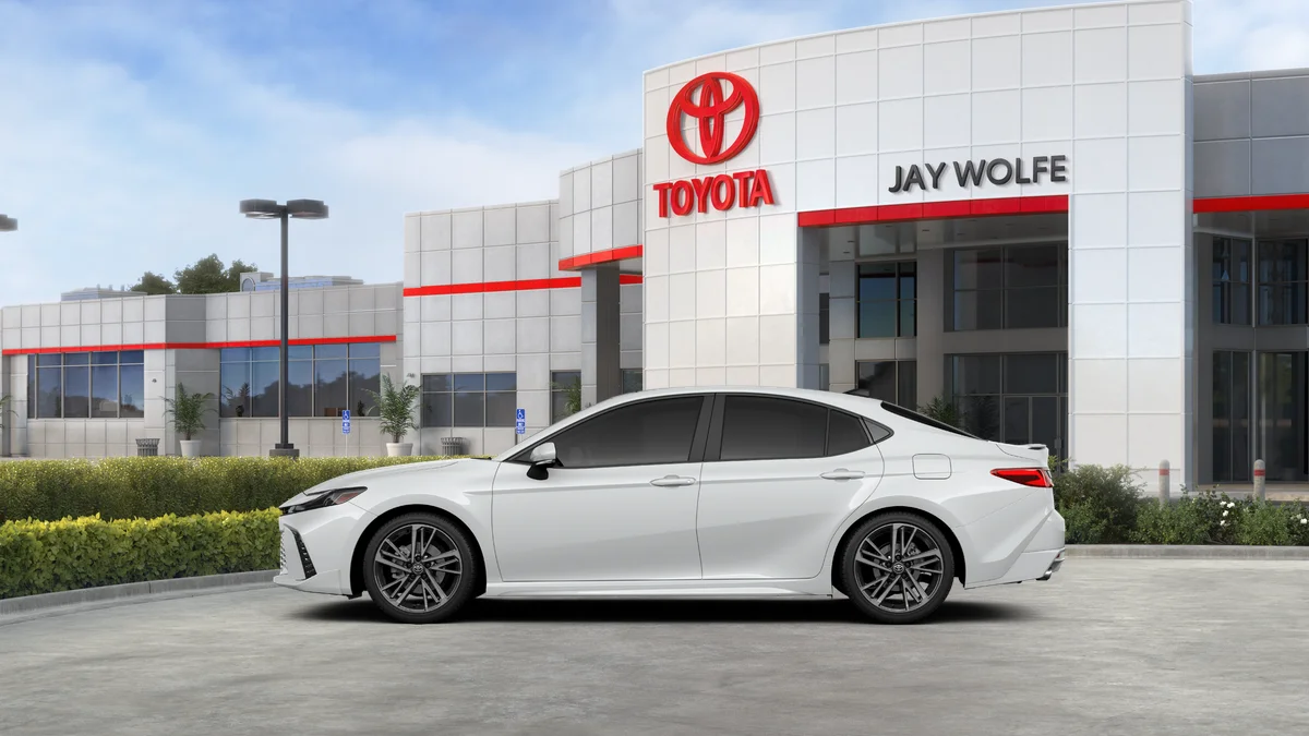 New 2027 Wind Chill Pearl Toyota XSE image 4